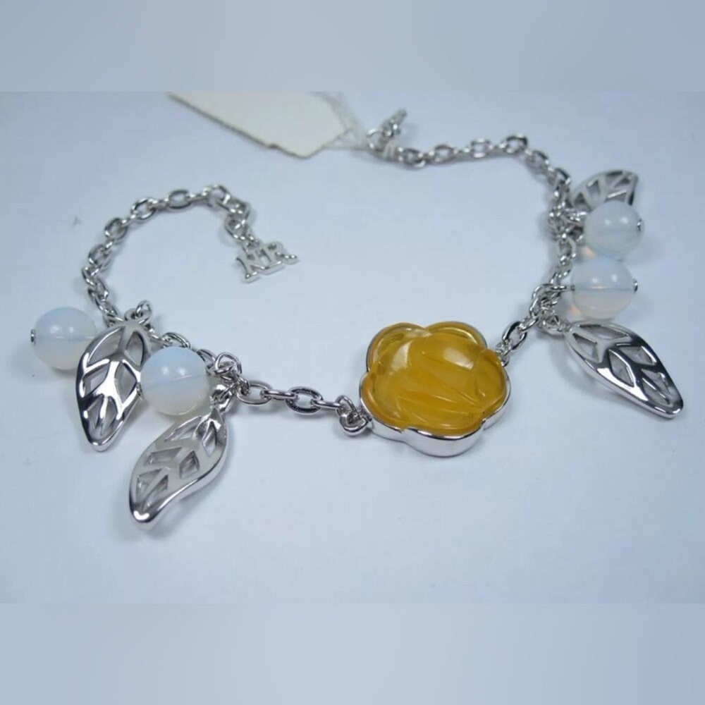 New Nina Ricci Rhodium Plated
Bracelet with Enamel - 7 1/4" length